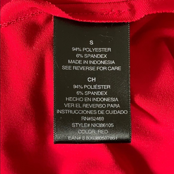 Norma Kamali red wrap dress with sweetheart neck - Picture 5 of 5